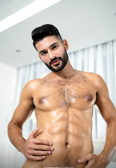 Theo Colucci, Sandrias, and Sam